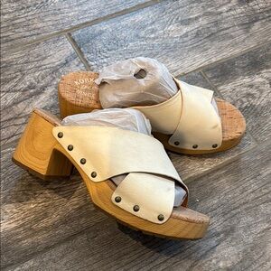 Kork-Ease Women's Cream Leather Sandals